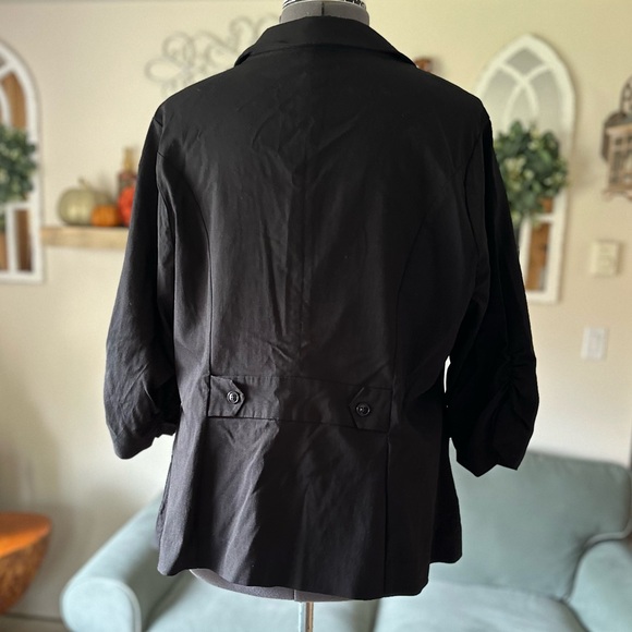 Torrid Studio Lexington Millennium Stretch Blazer - Black - Picture 6 of 8